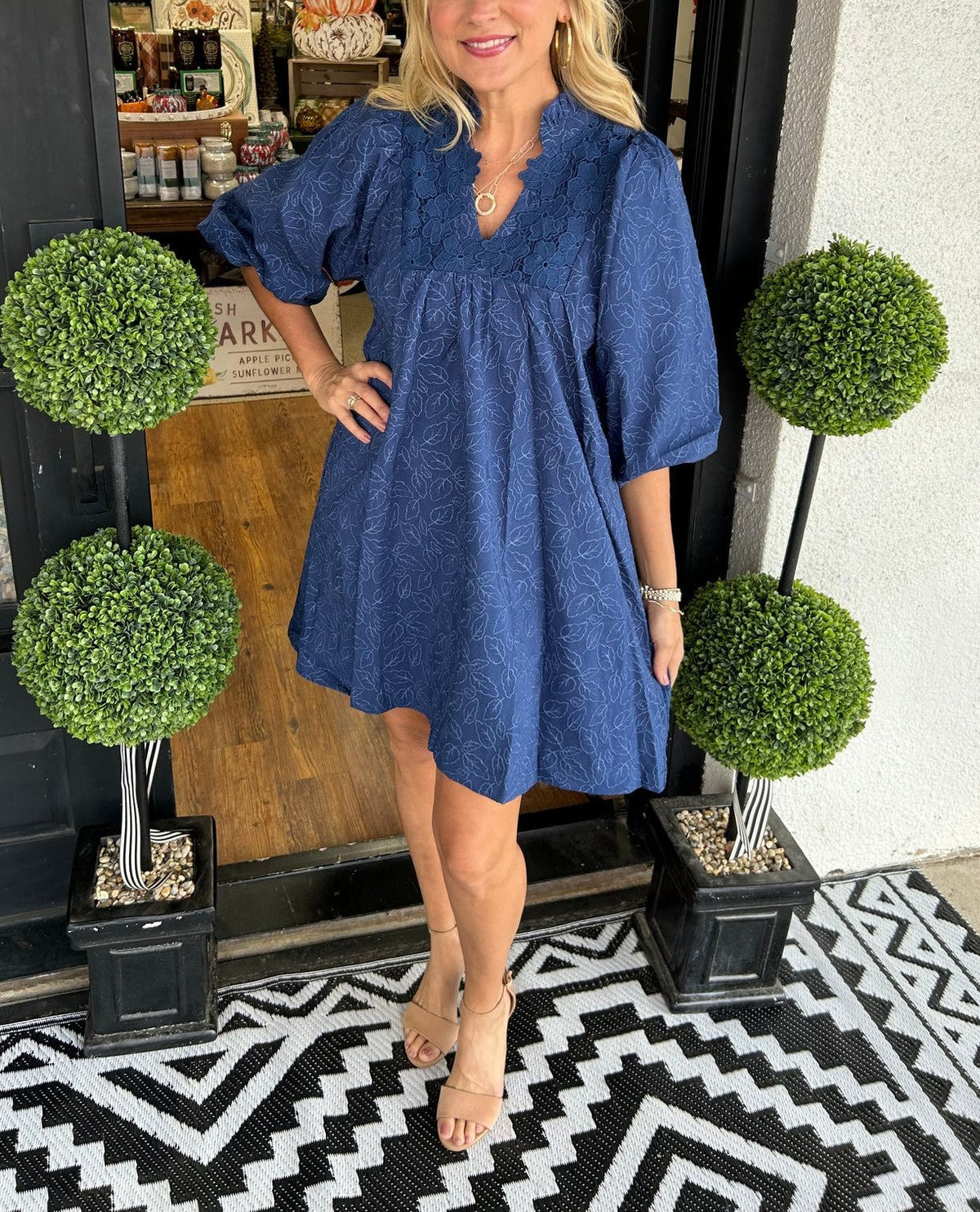 Women's Puff Sleeve Leaf Jacquard Mini Dress (Buy 2, Get Free Shipping)